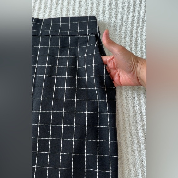 Express Black Midi Pencil Skirt for Work - Picture 3 of 8